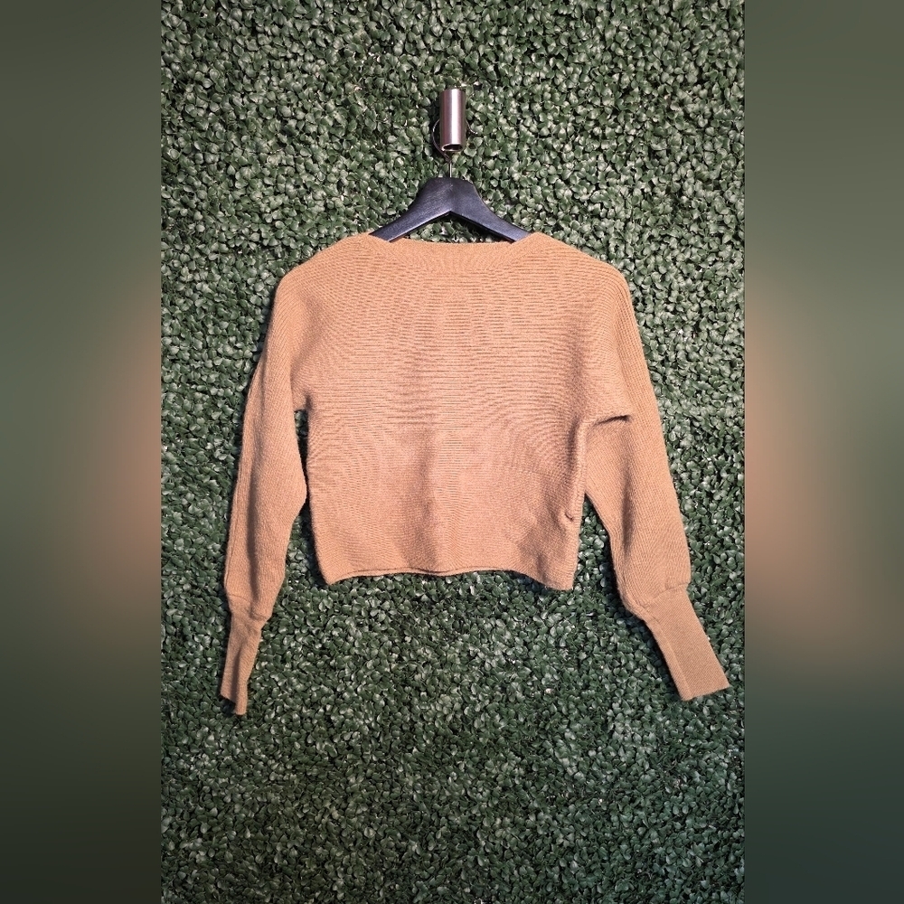 Women's Tan Olive Green Sweater - Picture 6 of 6